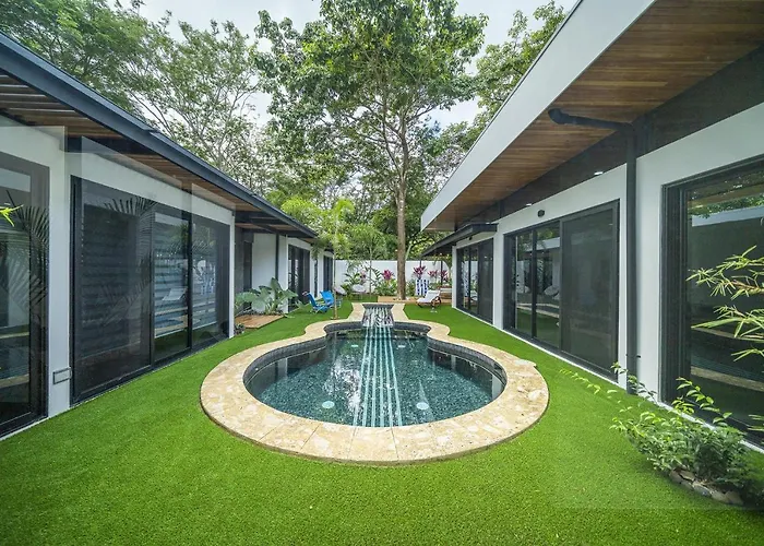 Casa Guitarra - Playa Potrero, Modern House, Pool In Guitar Shape, One Floor Holiday home Potrero (Guanacaste)
