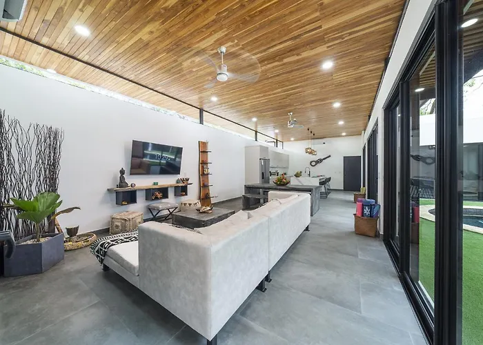 Casa Guitarra - Playa Potrero, Modern House, Pool In Guitar Shape, One Floor *