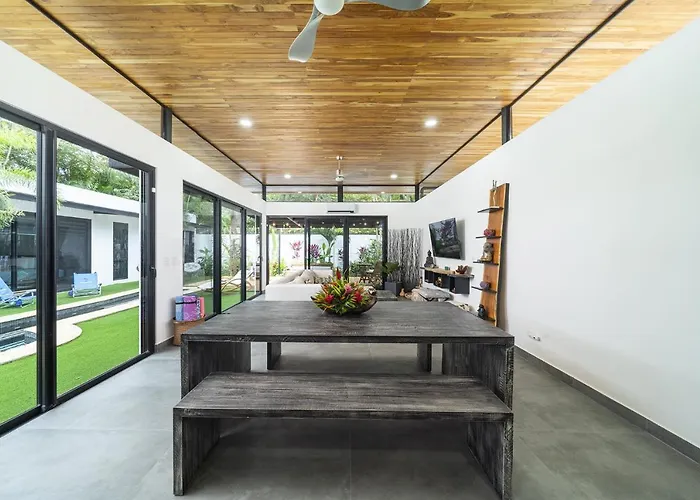 Casa Guitarra - Playa Potrero, Modern House, Pool In Guitar Shape, One Floor Potrero (Guanacaste)