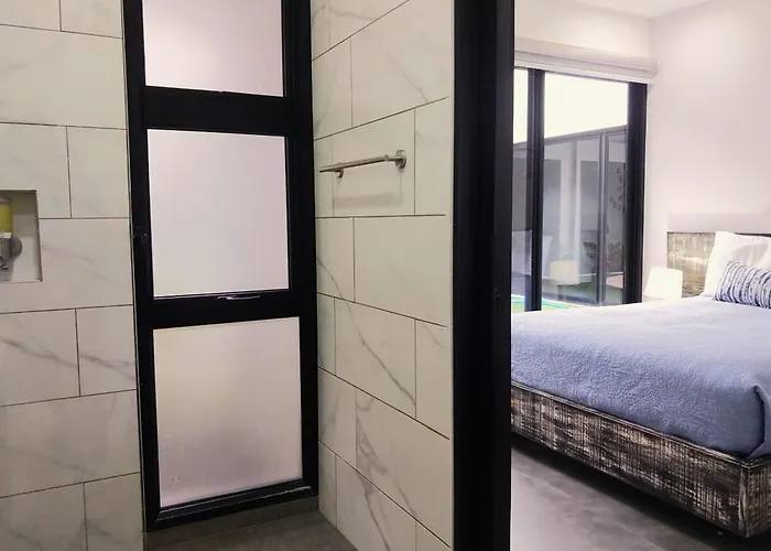 Casa Guitarra - Playa Potrero, Modern House, Pool In Guitar Shape, One Floor *